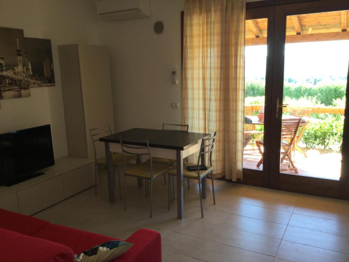 Ferienwohnung A.I.R. Badesi Borgo Di Mare Exterior foto